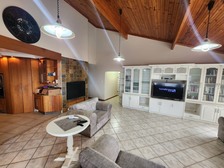 3 Bedroom Property for Sale in Menkenkop Western Cape